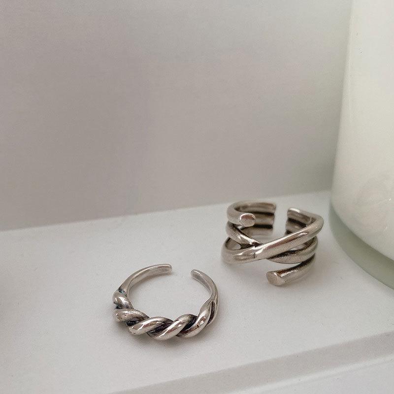 Korean Retro Twist Cross Open Ring for Women: Stylish Index Finger Accessory