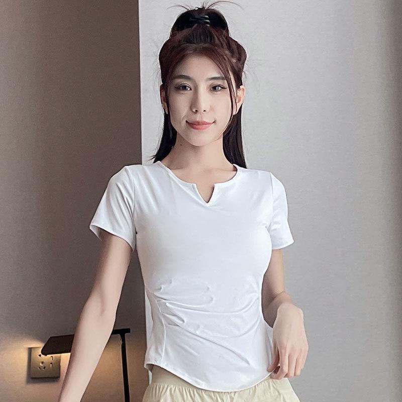 Women's Summer 2025 Quick-Dry Sports Suit: Fashionable Gym & Yoga Outfit with Anti-Exposure Shorts for Morning Runs.