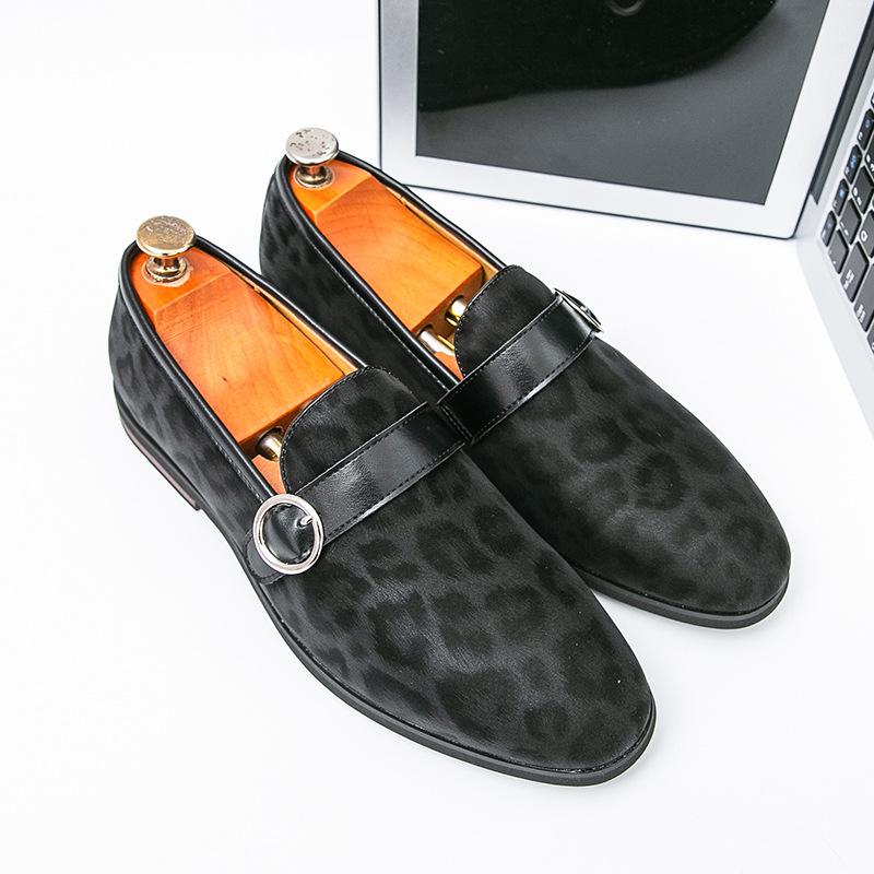 Neue Herrenschuhe mit Leopardenmuster, spitze Lederschuhe, Slipper, Business-Casual-Schuhe, Britischer Stil, Friseur, formelle Herrenschuhe