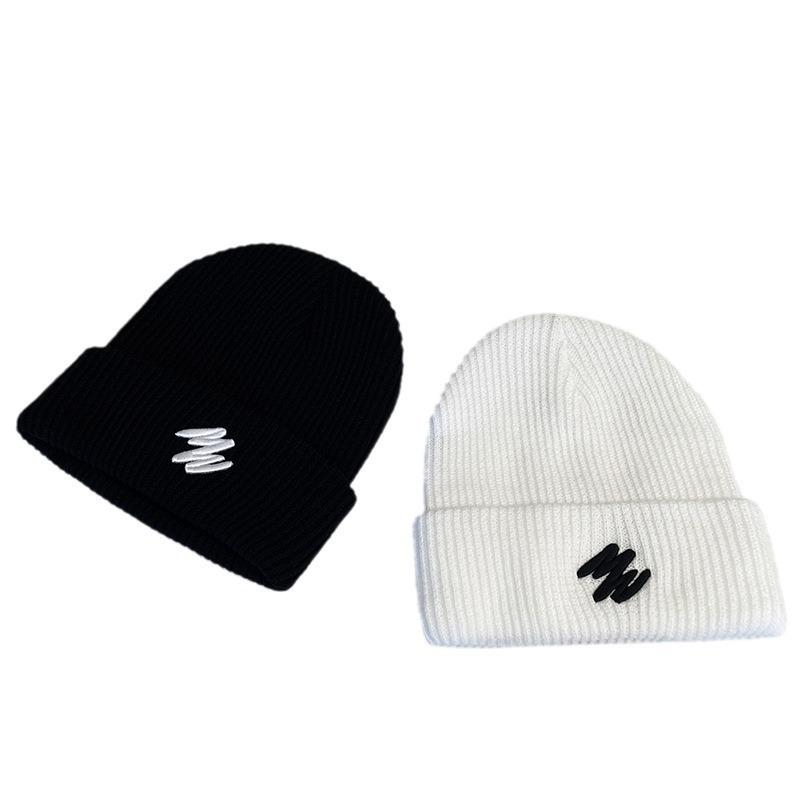 Men's Autumn/Winter Knit Beanie - Korean Style Letter Embroidery, Hip-Hop, Versatile Ear Protection Beanie.