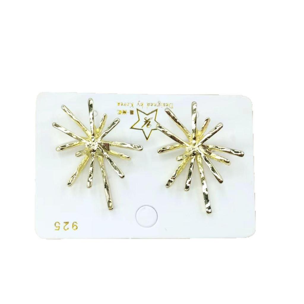 Personalized Fireworks Earrings: Minimalist Geometric Studs for Women - Luxurious, Elegant, and Irregular Design.