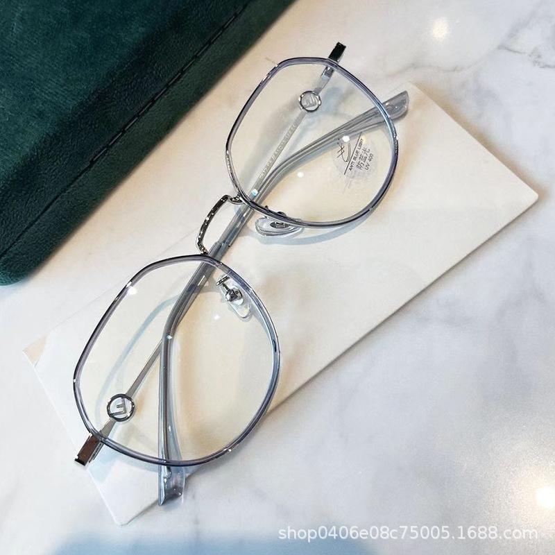 

Металлические буквы Плоские легкие очки Анти-синий свет Модные трендовые простые очки с тонким молочным чаем Цвет близорукости Оправа Прямая трансляция Anti-blue flat mirror