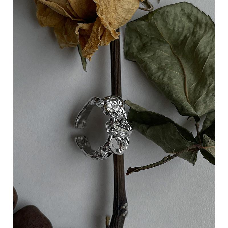 Ring Women'S Irregular Folds Niche Design Sense Adjustable Cold Wind Personality Trendy Cool Women'S Fashion Texture
