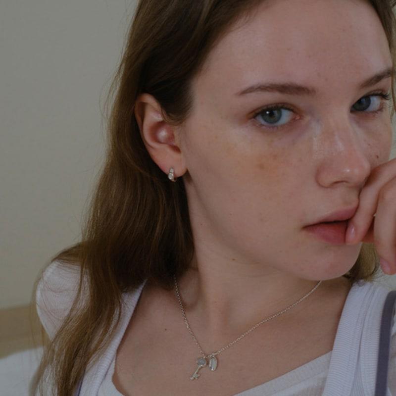 Reve Vintage Key Necklace -monstone