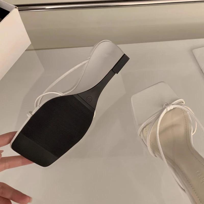 Fashion Summer New Brand Women Slipper Fashion Narrow Band Ladies Elegant Sandal High Weadge Heel Outdoor Elegant Slides