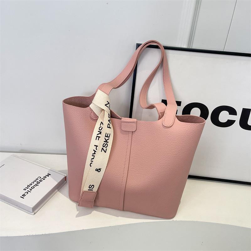 

Модная женская сумка, большая вместительная сумка-тоут, новинка 2024 года, плиссированная сумка на плечо с двумя плечами, сумка двойного назначения, рюкзак для почтальонов