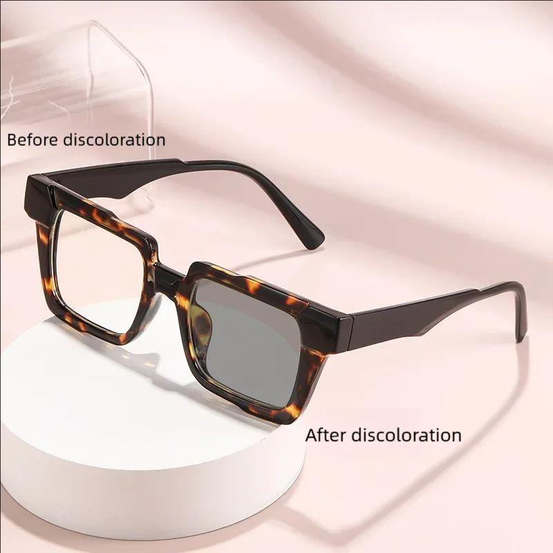Light-sensitive Color-changing Mirror Personalized Color-blocking Flat-light Mirror Retro Square Frame Myopia Glasses 6132