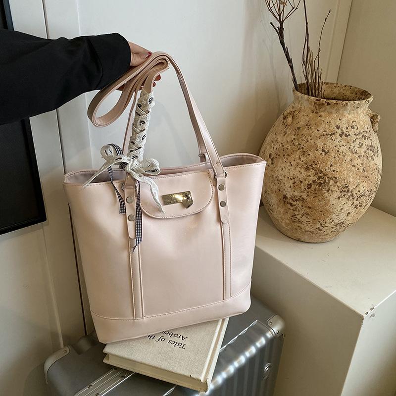 Versatile Large-capacity Commuter Bag Women's 2025 Summer New Trend Fashion Tote Bag Premium Shoulder Bag