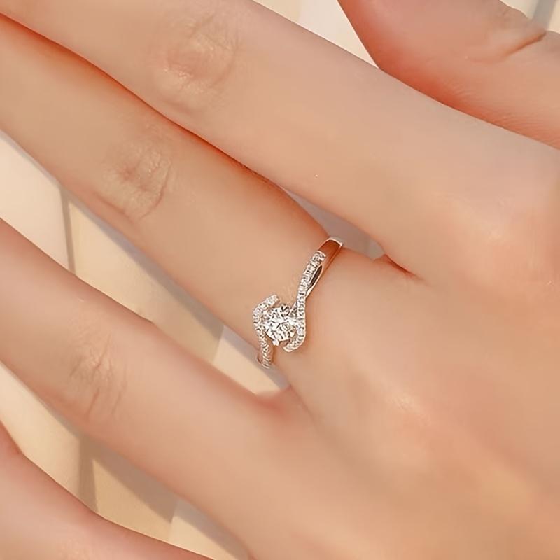 Elegant 925 sterling silver ring with diamond inlay, suitable for everyday wear and gift occasions, Valentine's Day jewelry, round engagement ring