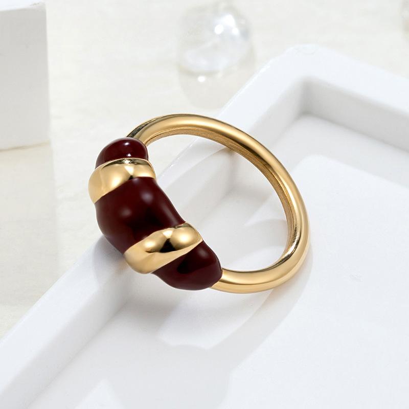 Ankara Red Oil Drop Twist Ring Titanium Steel Electroplated Retro Ring Female Niche Premium Christmas Gift