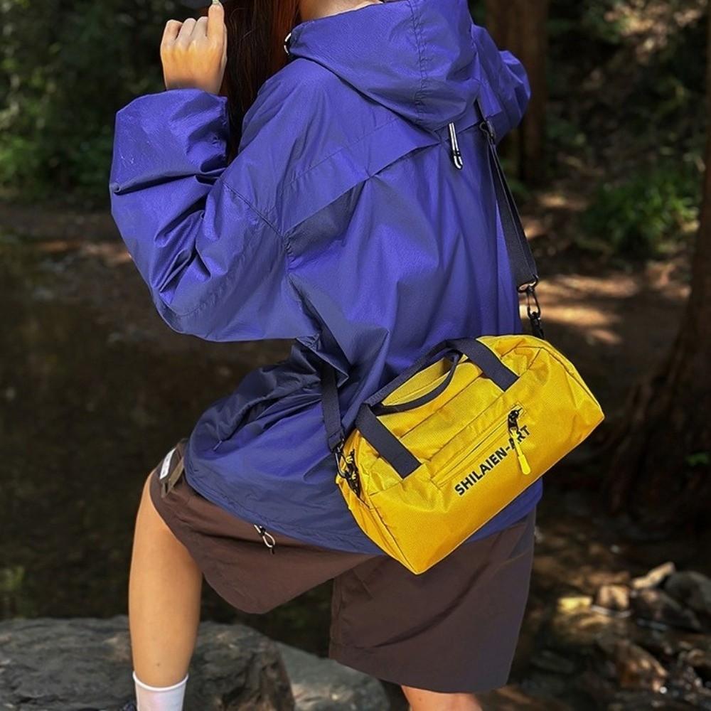 

Lightweight Travel Crossbody Bag Solid Color Messenger Bag Personalized Single Shoulder Bag Unisex чорний