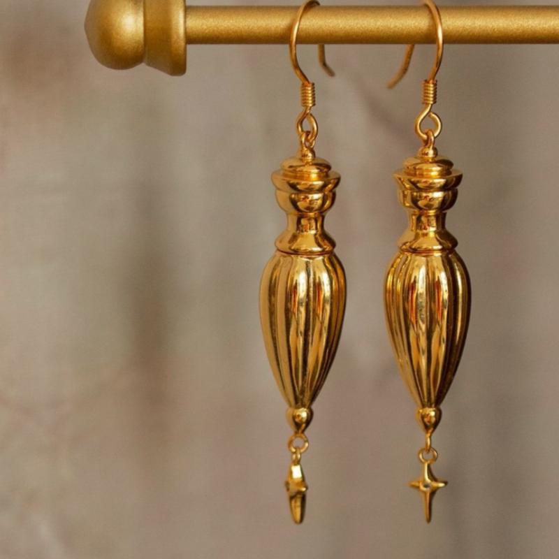 

[HF][HS]1Pair Retro Court Style Glossy Copper Earrings For Women Fashion Light Luxury Earings Banquet Jewelry Gift