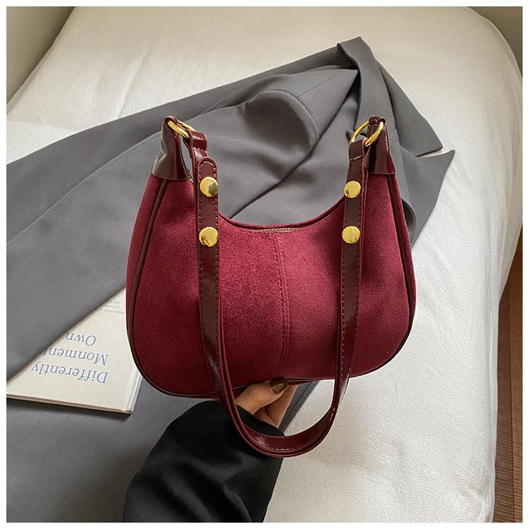 2025 new high-end texture niche autumn and winter shoulder messenger bag frosted retro versatile dumplings