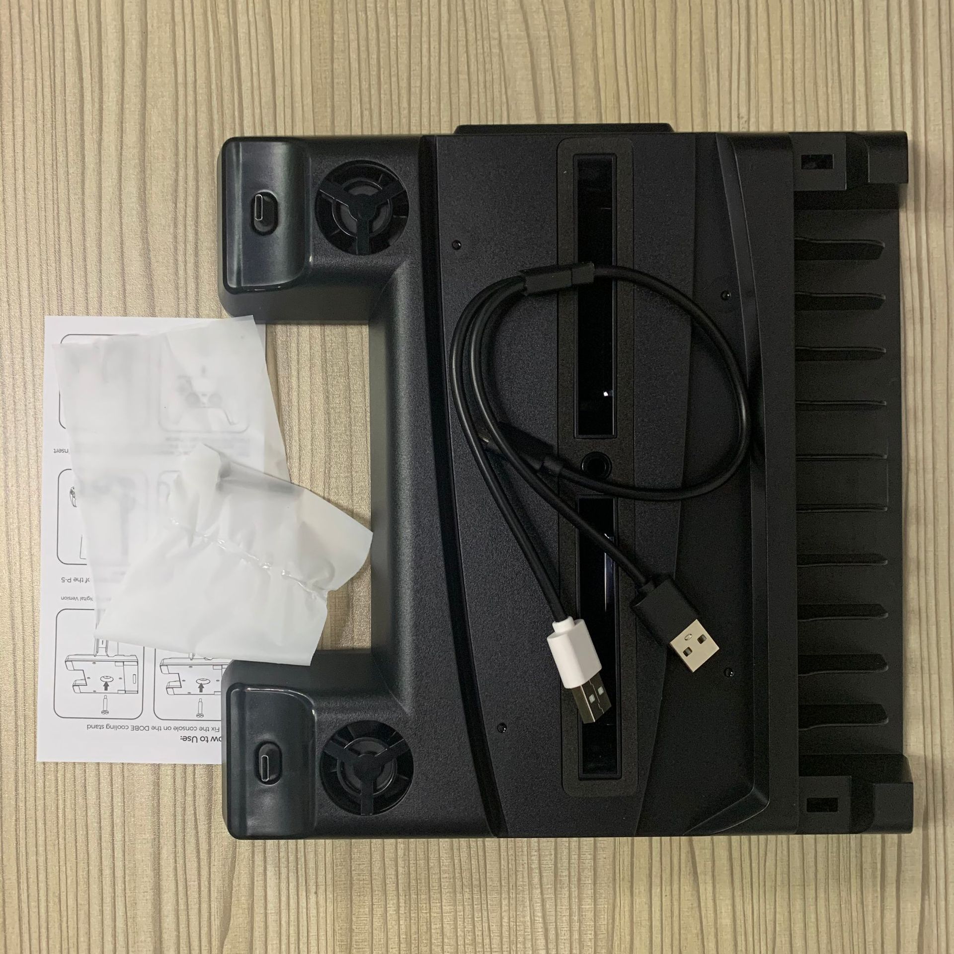 

Напольный вентилятор для игровой консоли PS5, основание вентилятора, игровой контроллер, кулер с одним Y-кабелем передачи данных и 11 игровыми площадками, игровая память для консоли PS5 23.5*23*3cm чёрный