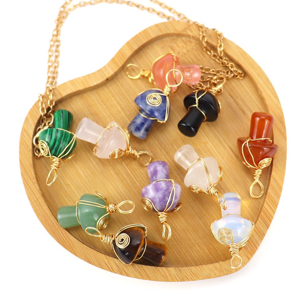 Hand-Woven Crystal Agate Small Mushroom Pendant Necklace Jewelry Diy Jewelry Accessories N584