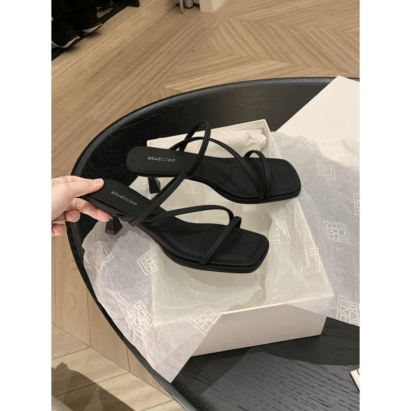 

~ New thin strap square head thin high heel cool slippers female summer 34 чёрный