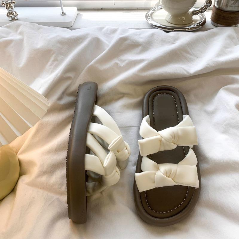 Thick-soled slippers women's outer wear summer new models with skirts, bows, one-word cool slippers women