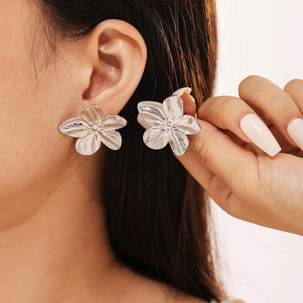 Htpwe Stainless Steel Flower Leaf Stud Earrings For Women 18k Gold Plated Couple Holiday Gift Earrings Party Daily Zircon
