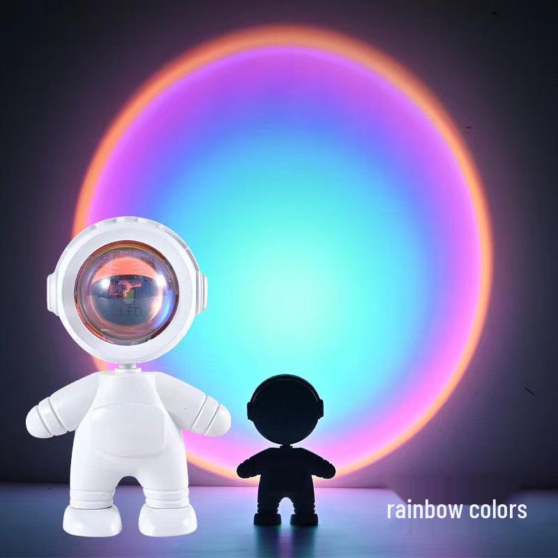Astronaut LED Robot Lamp with USB Charging – Sunset Atmosphere Light