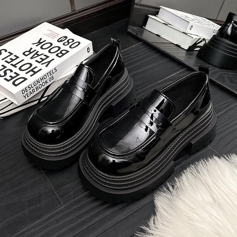 Retro versatile platform small leather shoes women's 2025 new spring and autumn one-pedal British style loafer shoes jk with skirt