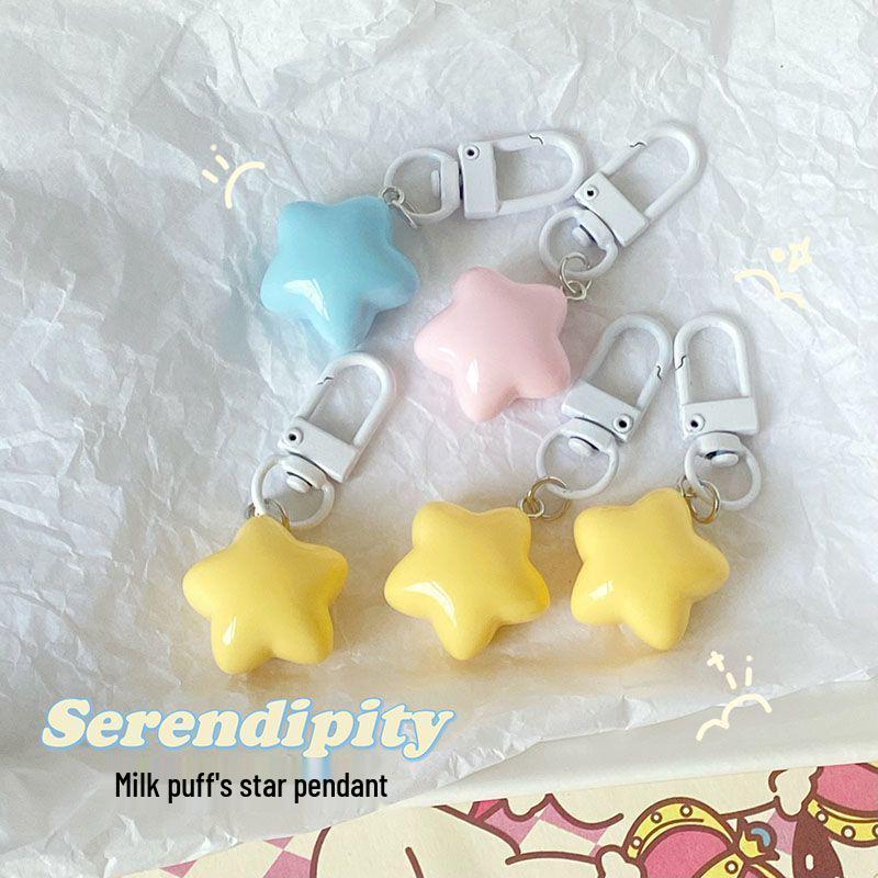 Chaveiro Estrela de Creme Gordinho: Pingente de Estrela de Cinco Pontas Fofo e Macio para Estudantes e Melhores Amigos.
