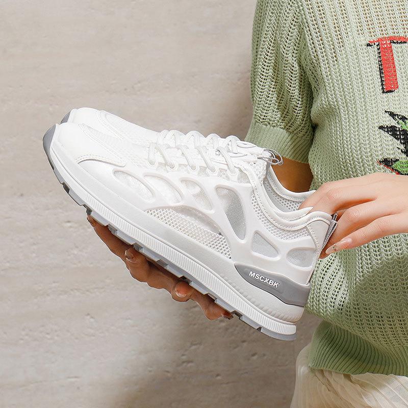 2025 Summer New Lightweight Cushioning Mesh Breathable Running Shoes Women's Comfortable and Lightweight Soft-soled Casual Sports Shoes