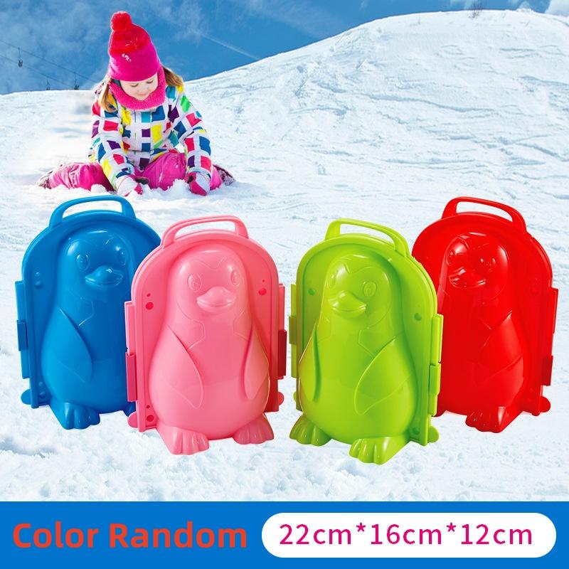 New Snow Toy Hot Selling Multiple Colors Snowball Clip Duckling Astronaut Mold Three Piece Set For Playing Snow Toy Clip