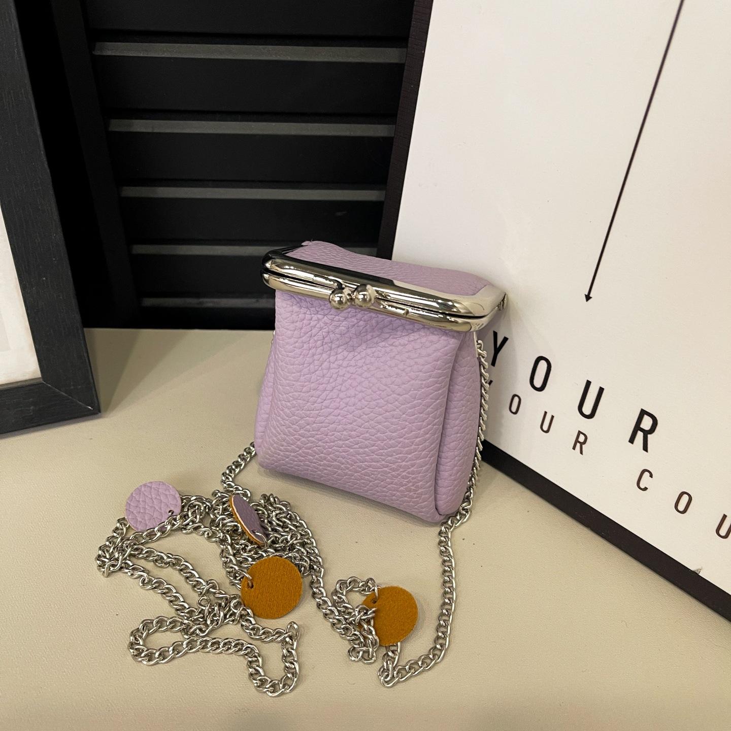 

2025 summer fashion new niche mini lipstick bag cute fashion chain messenger clip change bag