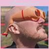 Neuartige Sonnenbrille im Cartoon-Stil aus Kunststoff mit Bein- und Gesäßdesign