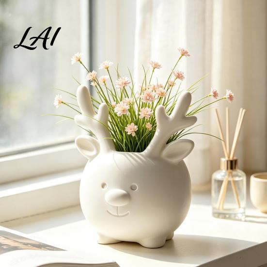 Christmas Table Decoration 3D Printed Reindeer Succulents Planter Pot for Indoor Plants Decorative Desktop Flower Organizer Ornament Minimalist Pen