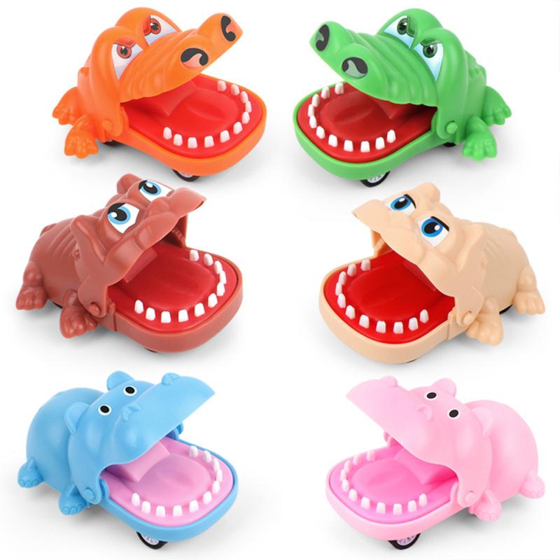 Baby  Pull  Back  Toy Cartoon Crocodile-shaped Bite Hand Toy Mini Pull Back Car Gift