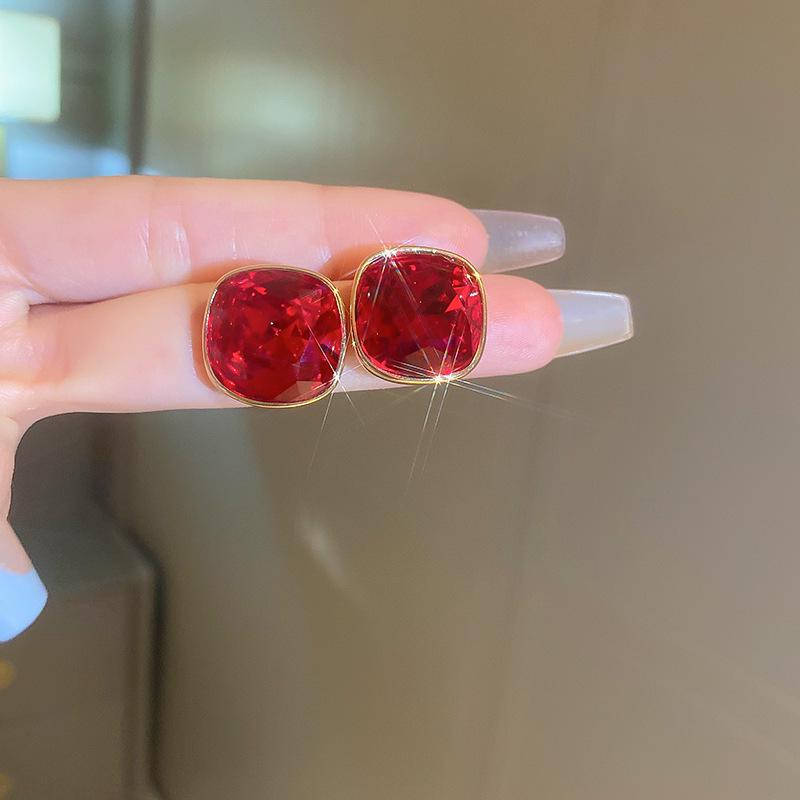 

Винтажные геометрические металлические серьги: Дизайн с бриллиантом, кругом и квадратом - Французский нишевый стиль высокого класса