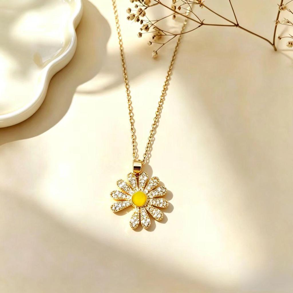 Elegant Cat Pendant Necklace: Fresh Design with Micro-Set Zircons for Women - Light Luxury & High-End Feel; Perfect Clavicle Chain Accessory.