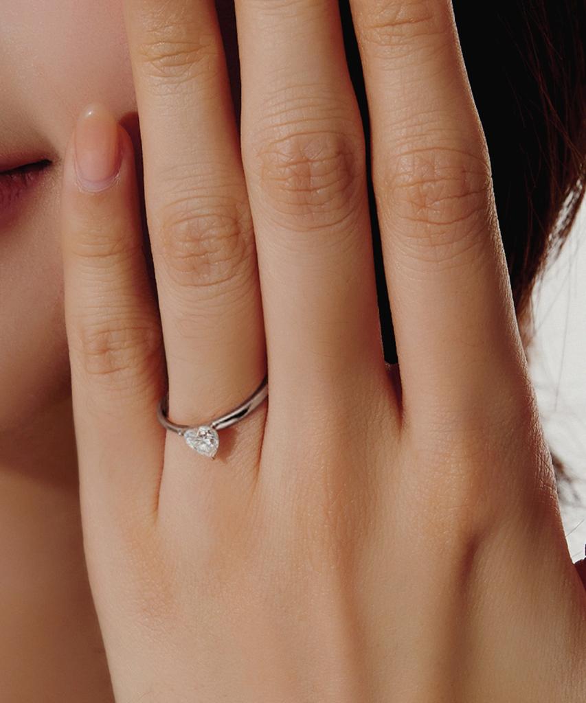 Helene Jewelry Silver 925 0.5 Carat Heart Cut Moissanite Miss Ring (Type B)