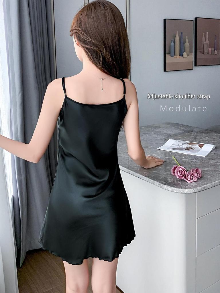 Damska letnia koszulka nocna na ramiączkach z lodowego jedwabiu - Czerwony seksowny styl