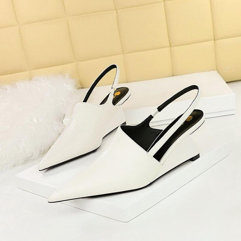 Fashion Wedge Strange Style High Heels Women Sexy Point Toe Backstrap Sandals Covered Head Design Party Dress Mules Shoes Women Pumps