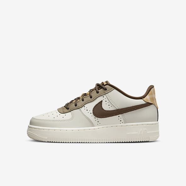 

Кроссовки для юниоров Nike Air Force 1 Lv8 FV3702-121