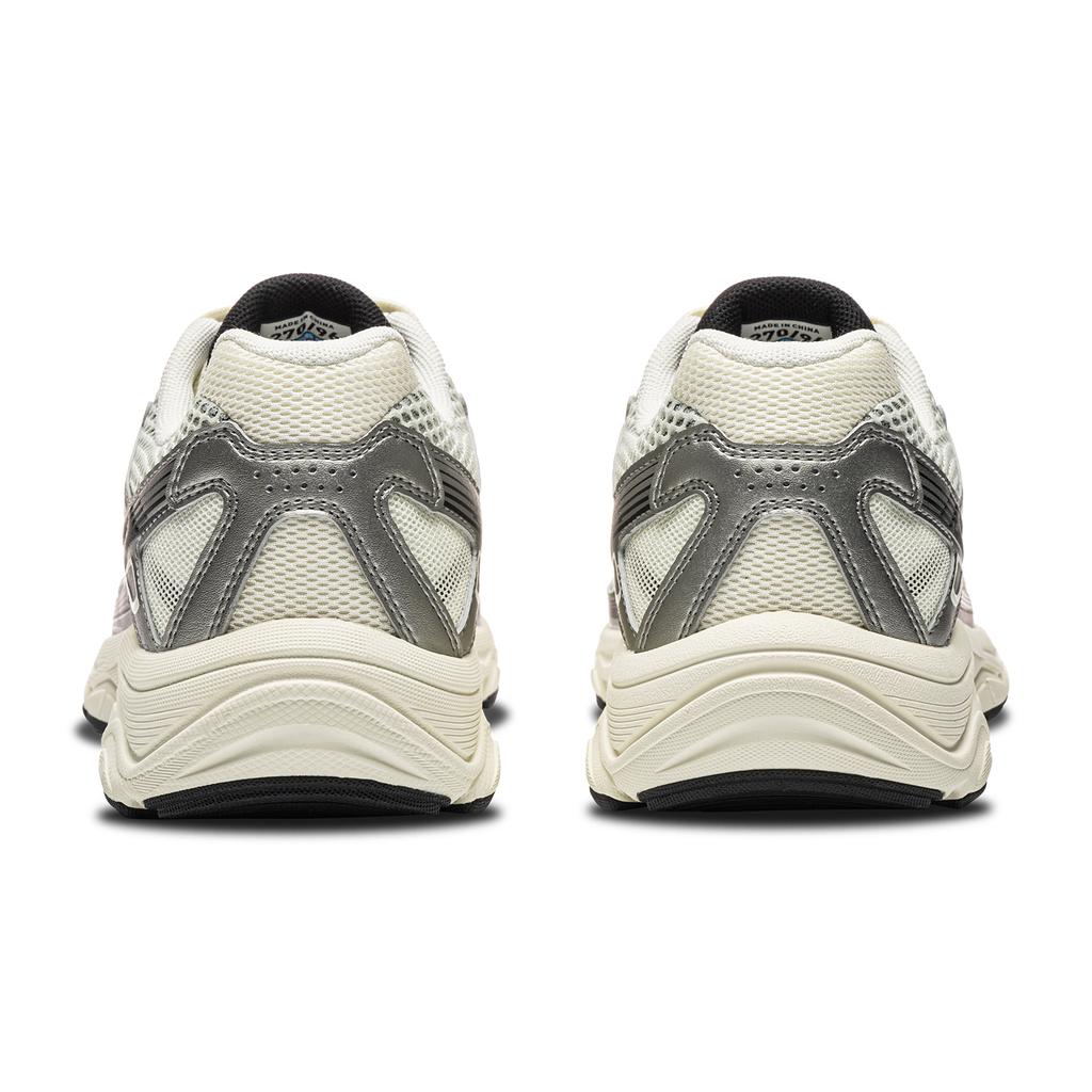 Mizuno Low top Running Shoes Unisex Silver D1GH262401