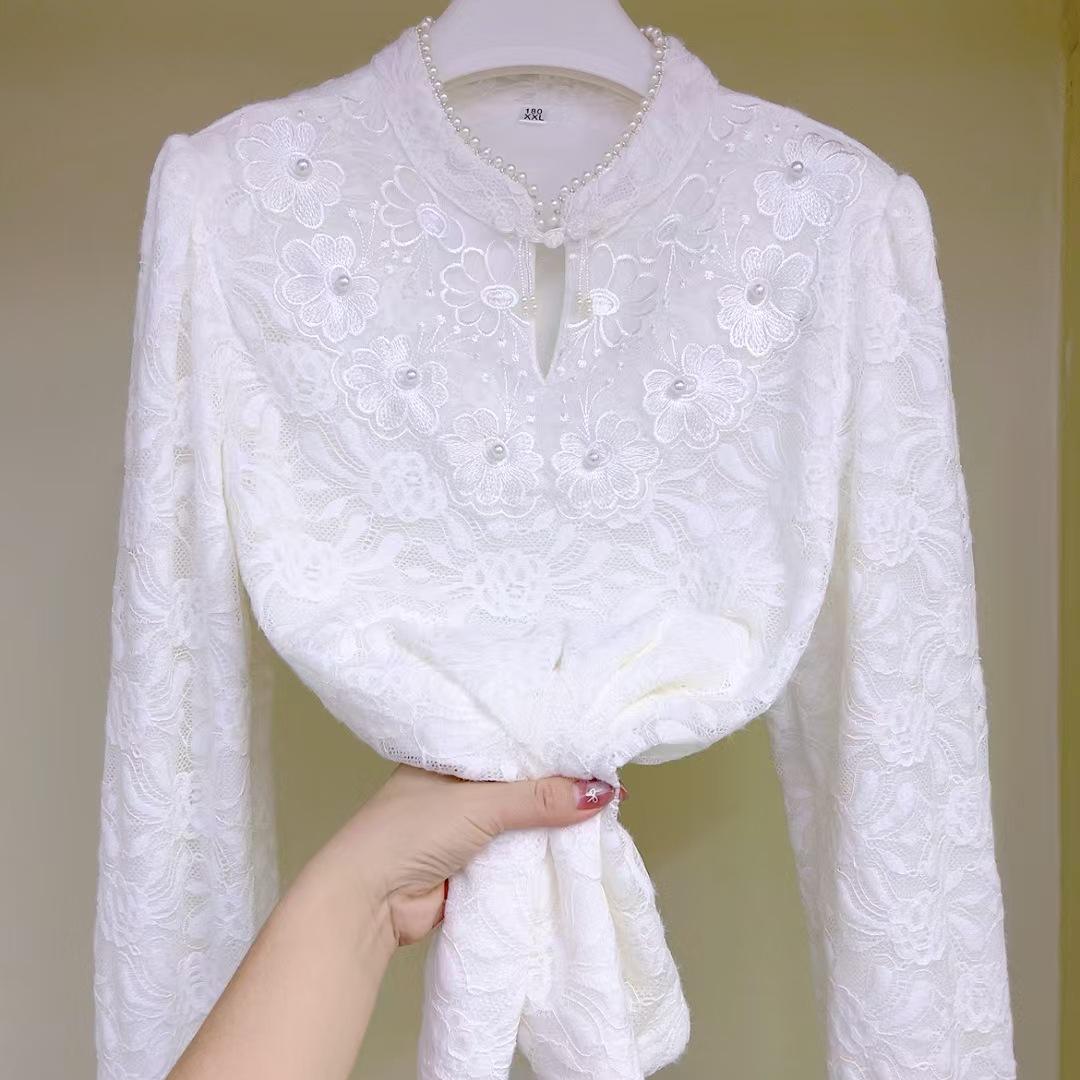 

Plus Size Winter Warm Fleece-Lined Lace Shirt with Pearl Collar & Bow Tie, Loose Fit, Thickened Mink Velvet Pullover. S (For under 99kg)