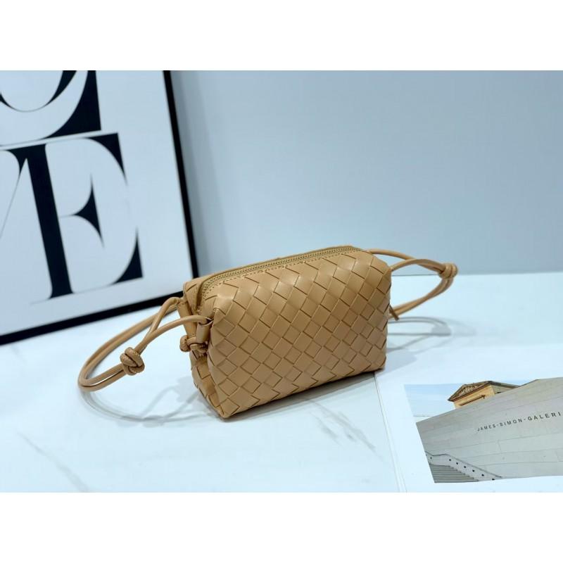 Borsa a Spalla Quadrata Mini Monocolore Tessuta a Mano da Donna Compatta a Tracolla Con Grande Capacità Morbida Pelle PU