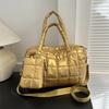 Modern And Chic Womens Single Shoulder Bag With Ample Room For Daily Essentials In Colors Classic