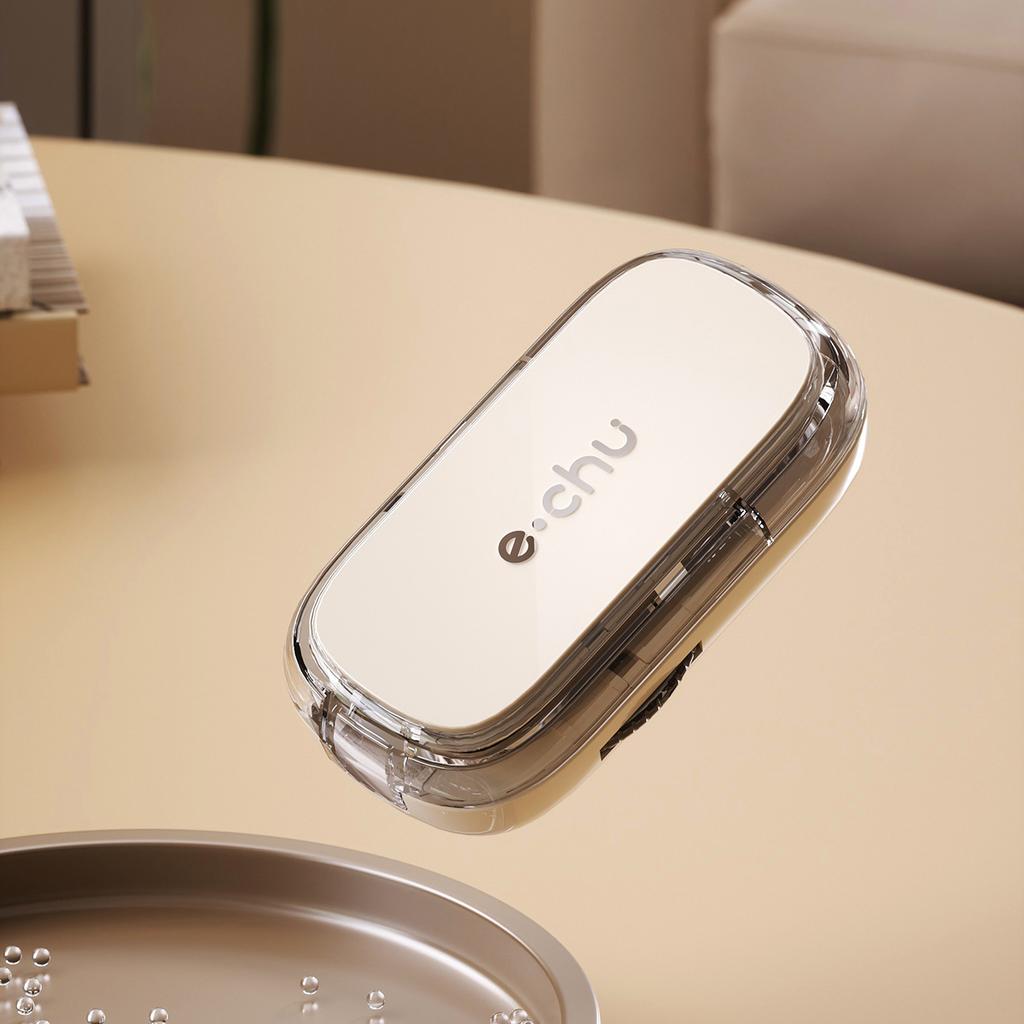 1 in 2 Tablettenschneider mit Aufbewahrungsfach zur Trennung großer und kleiner Tabletten Tragbarer Tablettenschneider für Reisen und den täglichen Gebrauch