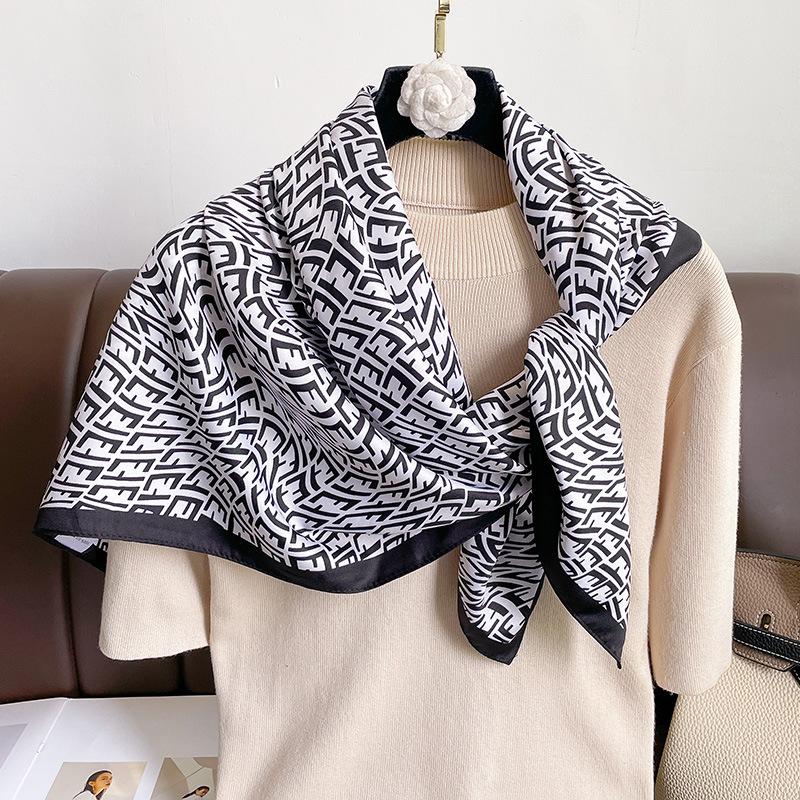 New European and American Twill Large Scarf Scarf Scarf Scarf Vacation Scarf for Women Beach Towel Multifunctional Sun Protection for Women