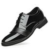 Nová móda Pánske spoločenské topánky Osobnostný trend Paty Leather Svadobné topánky Pánske ploché topánky Oxfords