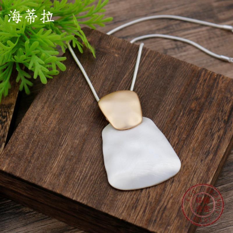 New Brushed Geometric Square Pendant, Women's Creative High-end Irregular Brushed Square Neck Necklace