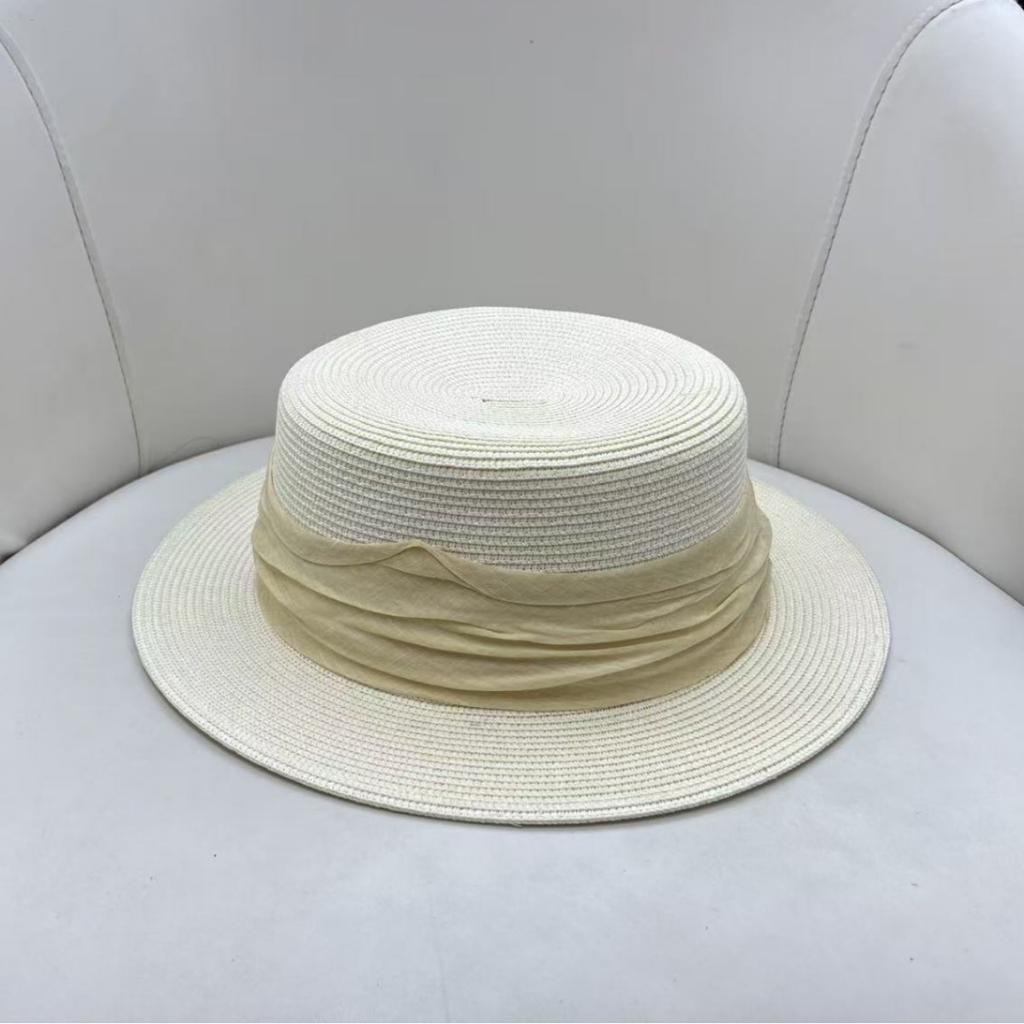 French celebrity sun hat flat top straw hat British style top hat 2026 sun protection straw hat pleated ribbon sun hat women