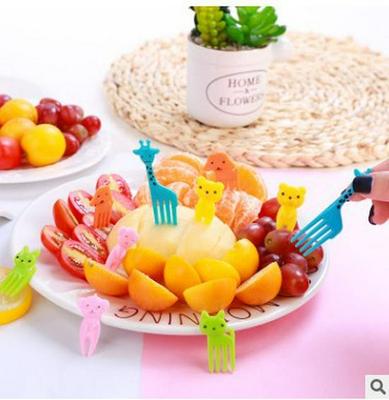 Animal Farm Mini Bento Picks: Cute Plastic Fruit Forks for Children's Bento Decoration