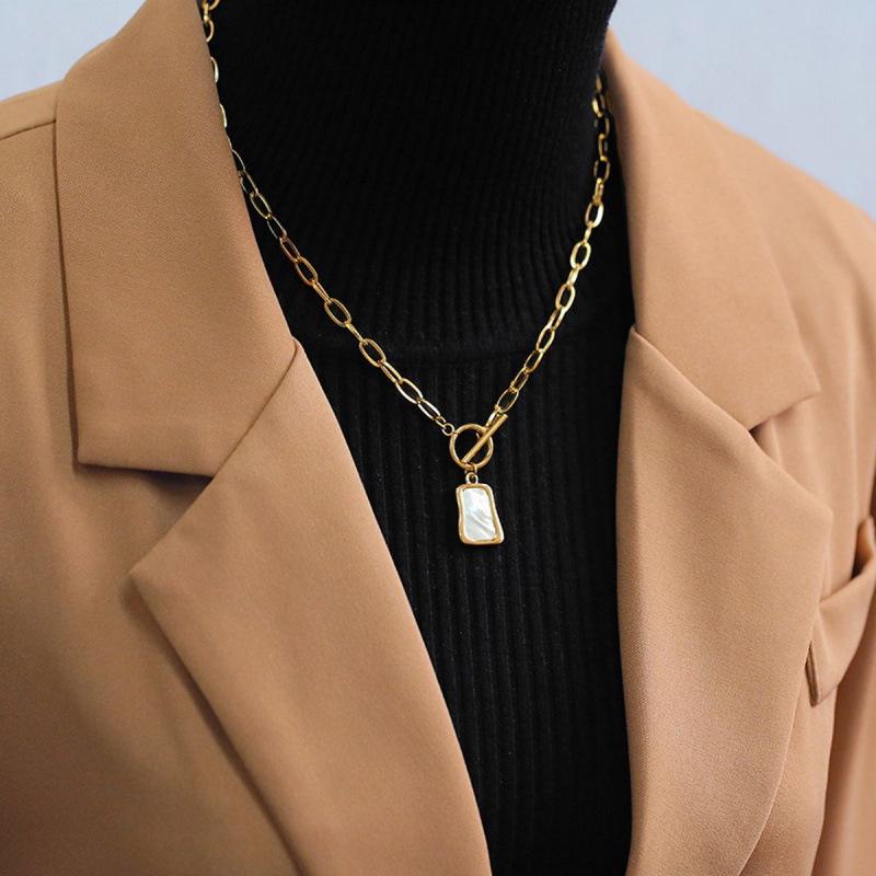 Trendy OT Buckle White Shell Irregular Necklace - European & American Style золотой