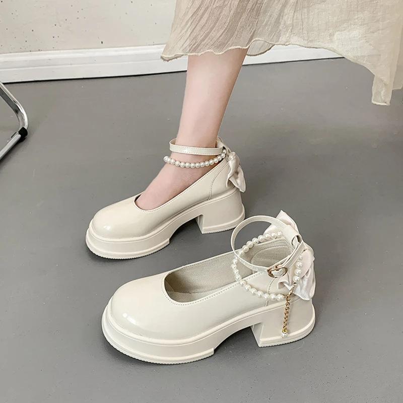 Style Round Head White Pearl Thick Heel Mary Jane Heels Women's 2025 New Spring and Autumn Retro Niche Jk Small Leather Shoes