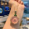 Schmuck Eingelegter Puder Chalcedon Gold Anhänger Runde Sicherheitsverschluss Halskette Temperament Damen Jade Anhänger